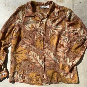 VINTAGE Leaf Patterned Button Up
